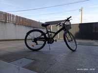 Bicicleta BTWIN roda 24 com cesto.