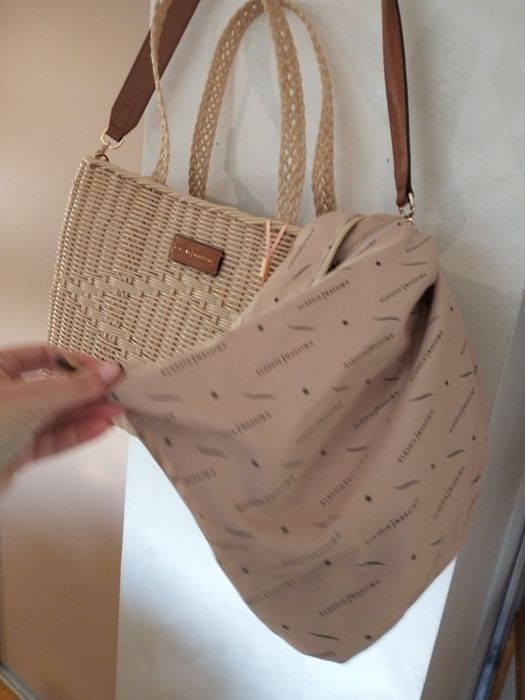 Alessia Massimo nowa torebka z materiałowym wypełnieniem