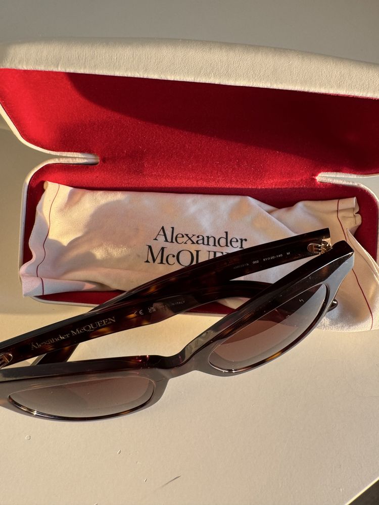 Сонцезахисні окуляри Alexander McQueen