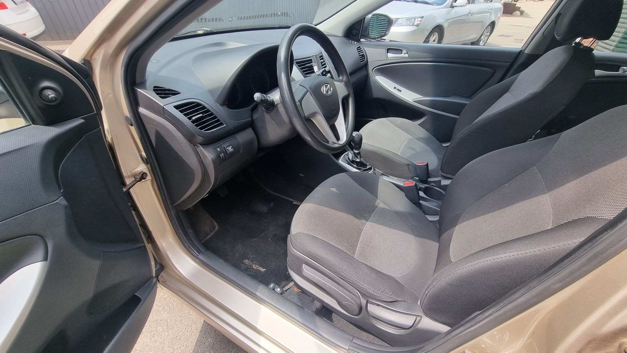 Hyundai Accent, технічно справний. Підтверджений рідний пробіг.