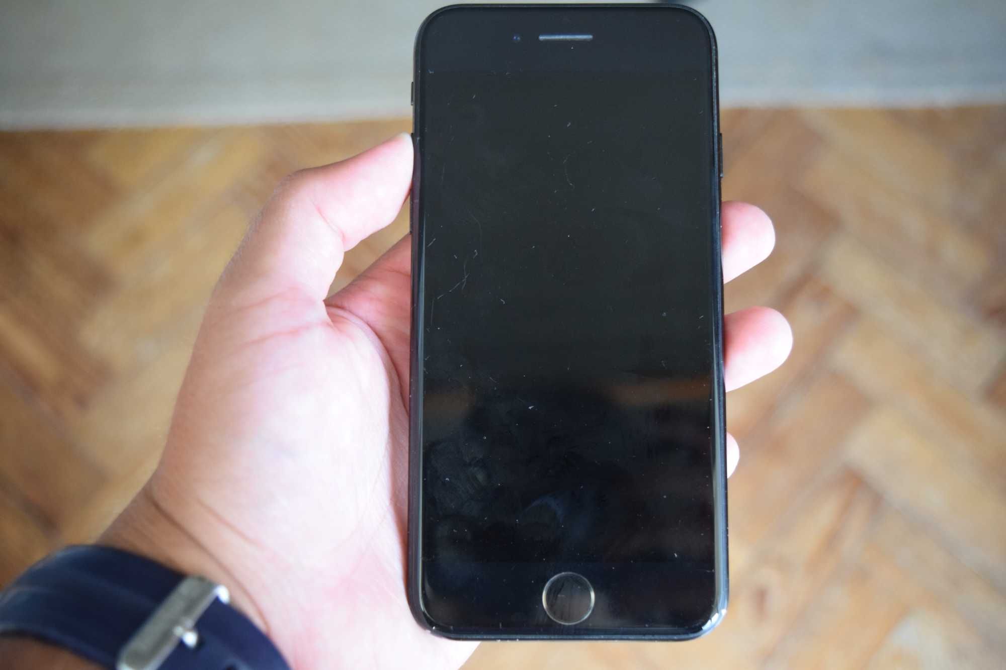 Apple iPhone SE 64GB