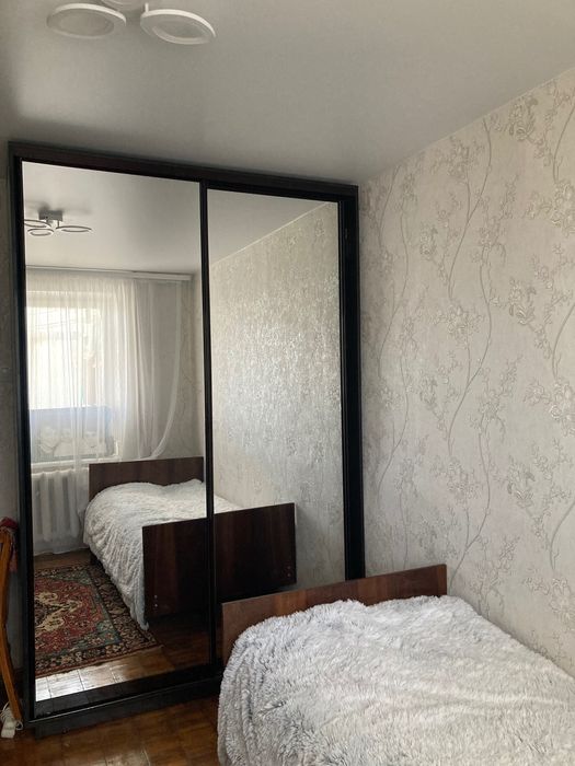 Квартира 4-кімнатна на болгарах