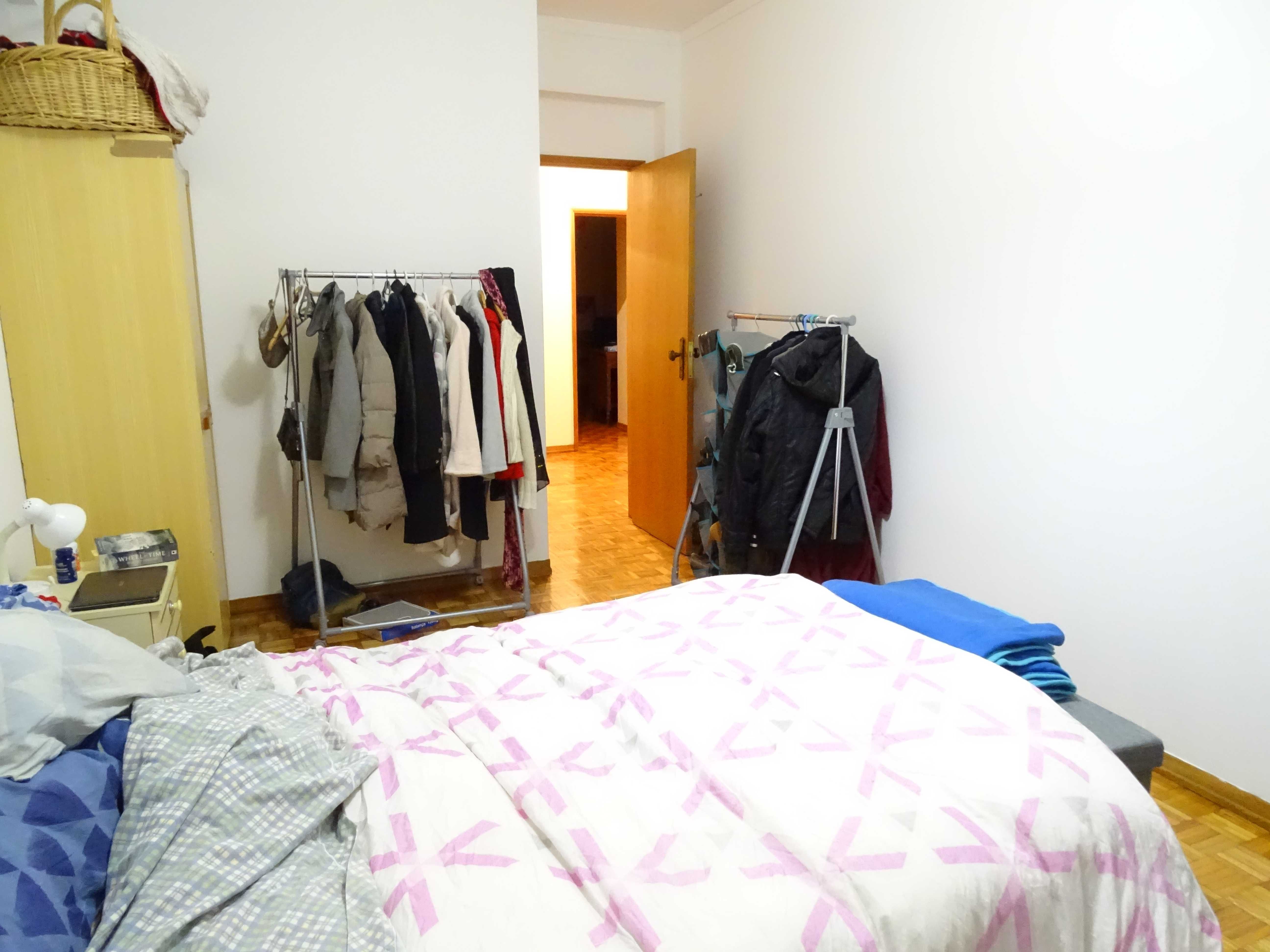 Alugo apartamento T3