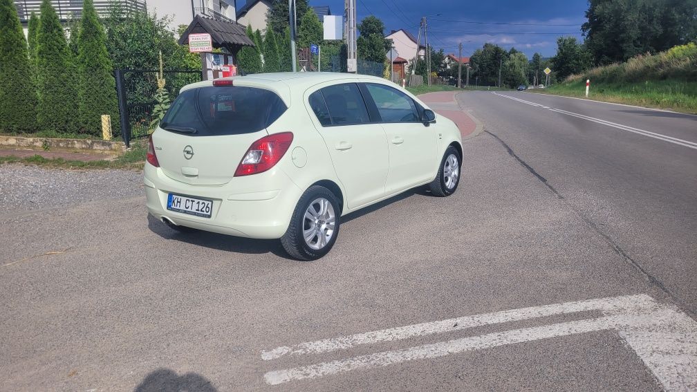 Opel corsa z Niemiec  1.4 benzyna