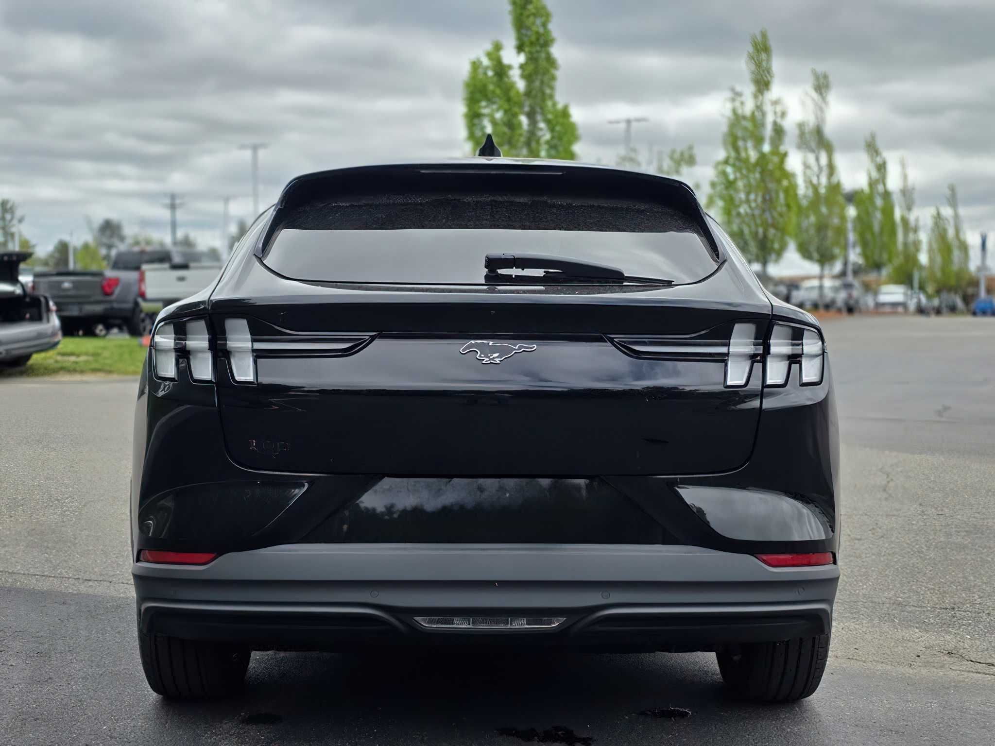 Ford Mustang Mach-E Select 2024