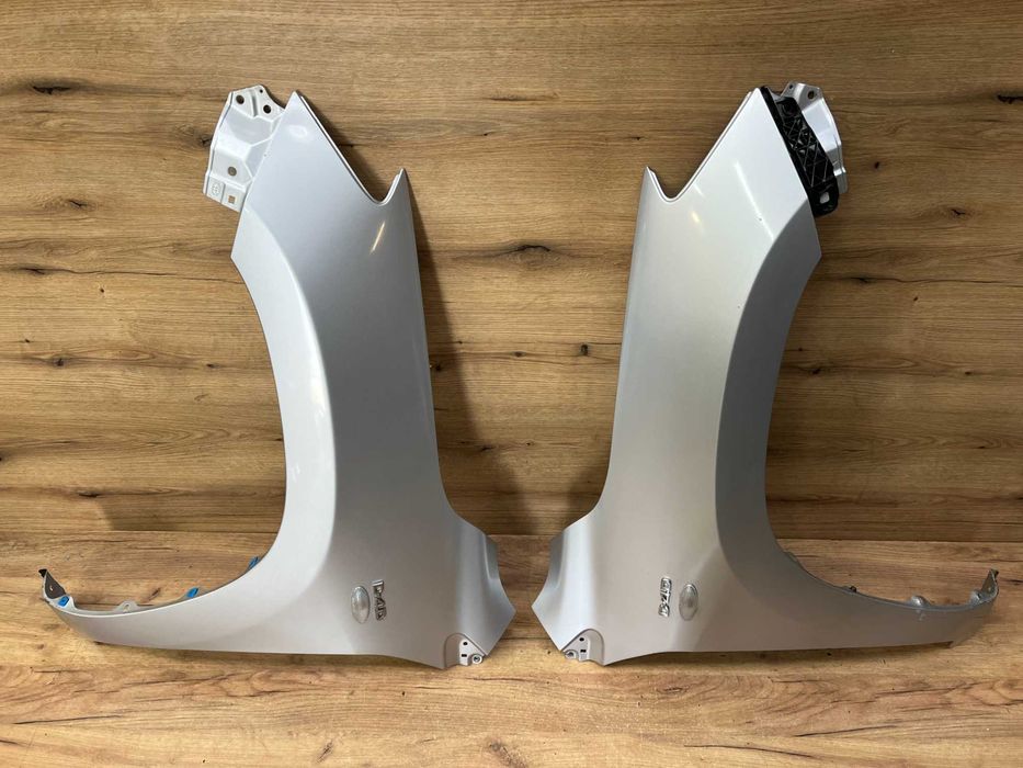 Błotnik przedni lewy prawy Toyota Rav4