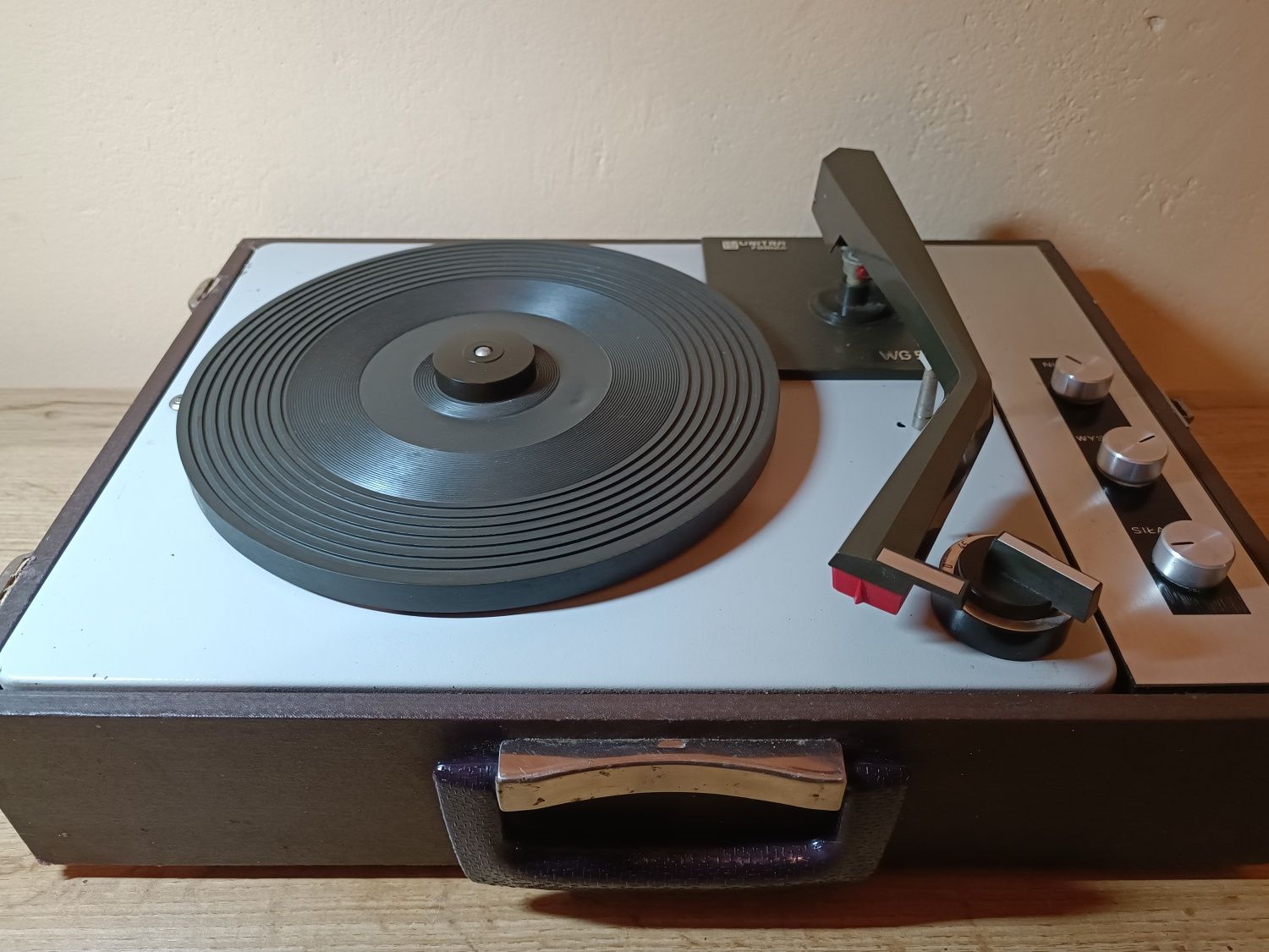 Gramofon UNITRA Fonica WG550 ( brak igły  )