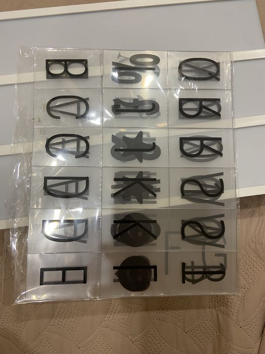 Світлодіодна дошка з набором літер, цифр та символів