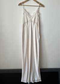 Стильна сукня у білизняному стилі з мереживом
