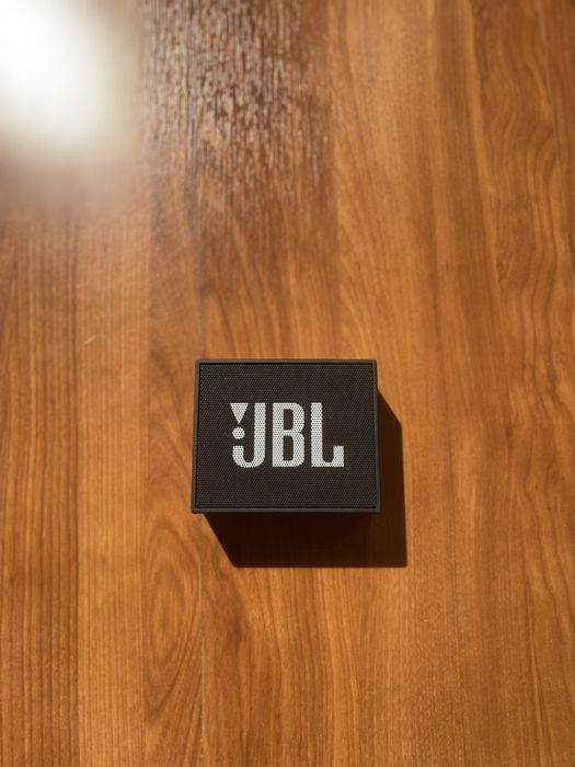 Coluna JBL Essential One.