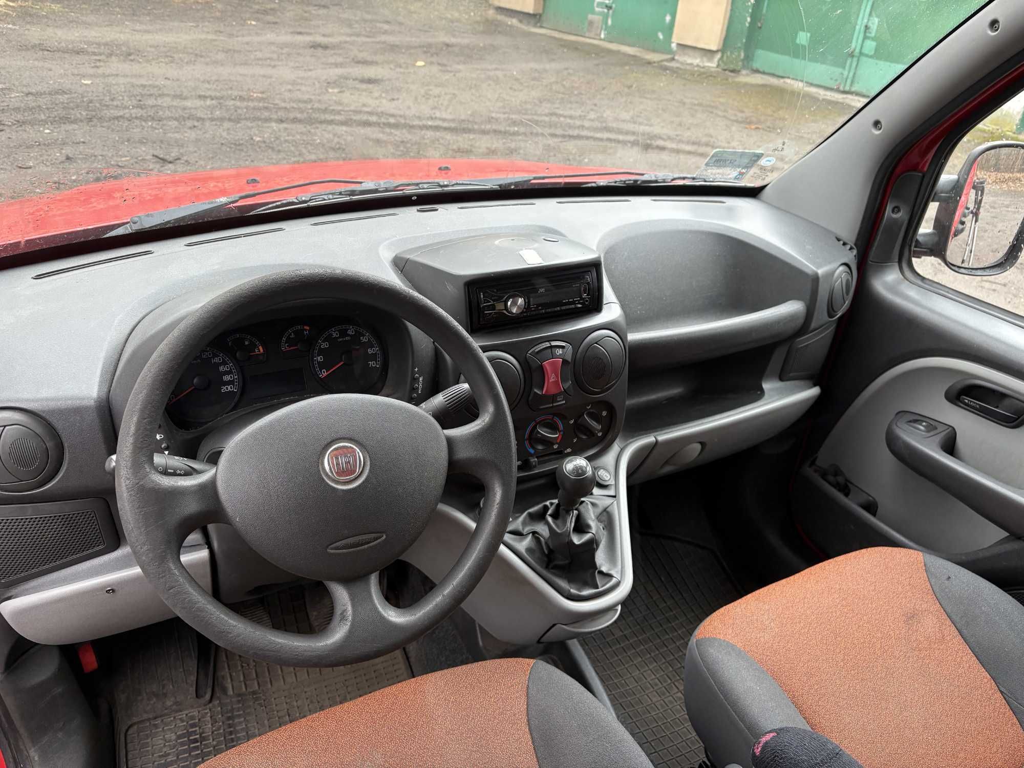 FIAT DOBLO cargo 1,3 JTD polift  L1H2  stan idealny  podwyższany