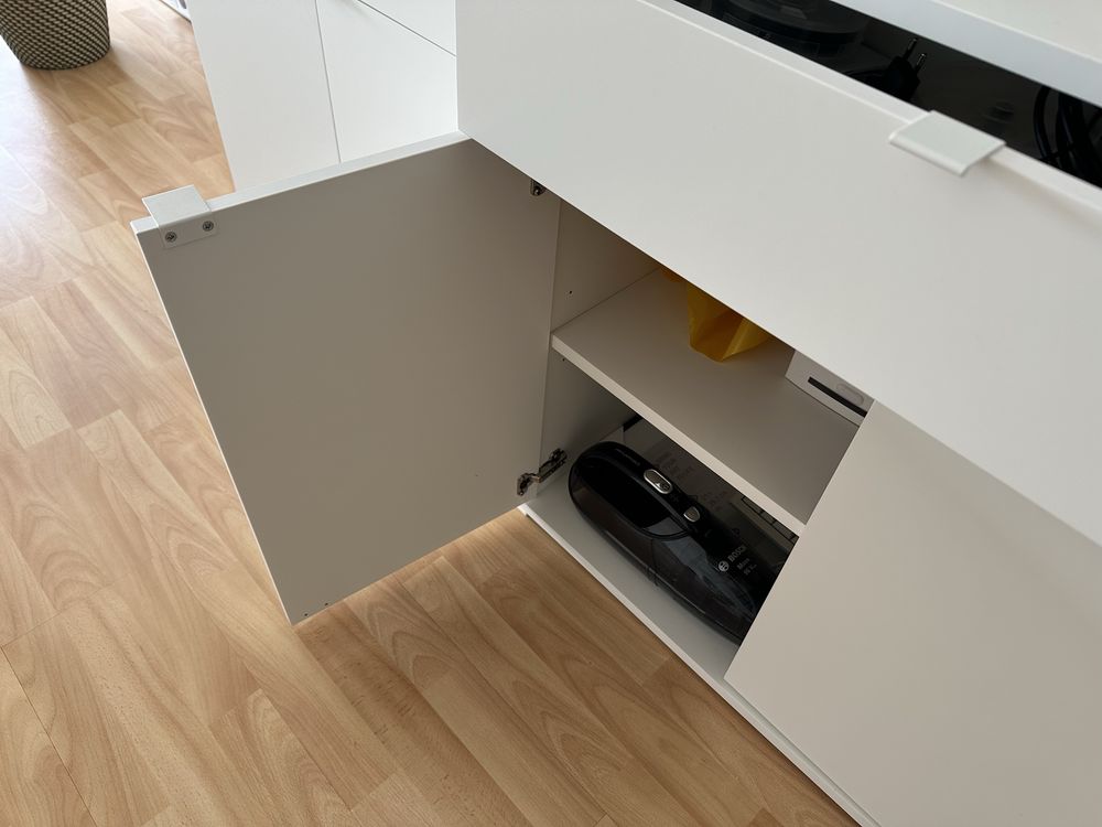 Aparador Ikea VIHALS branco