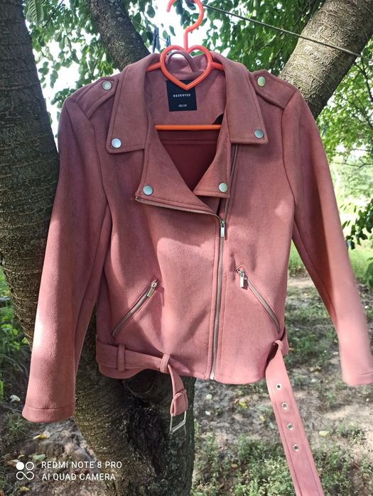 Стильна вітровка для дівчинки