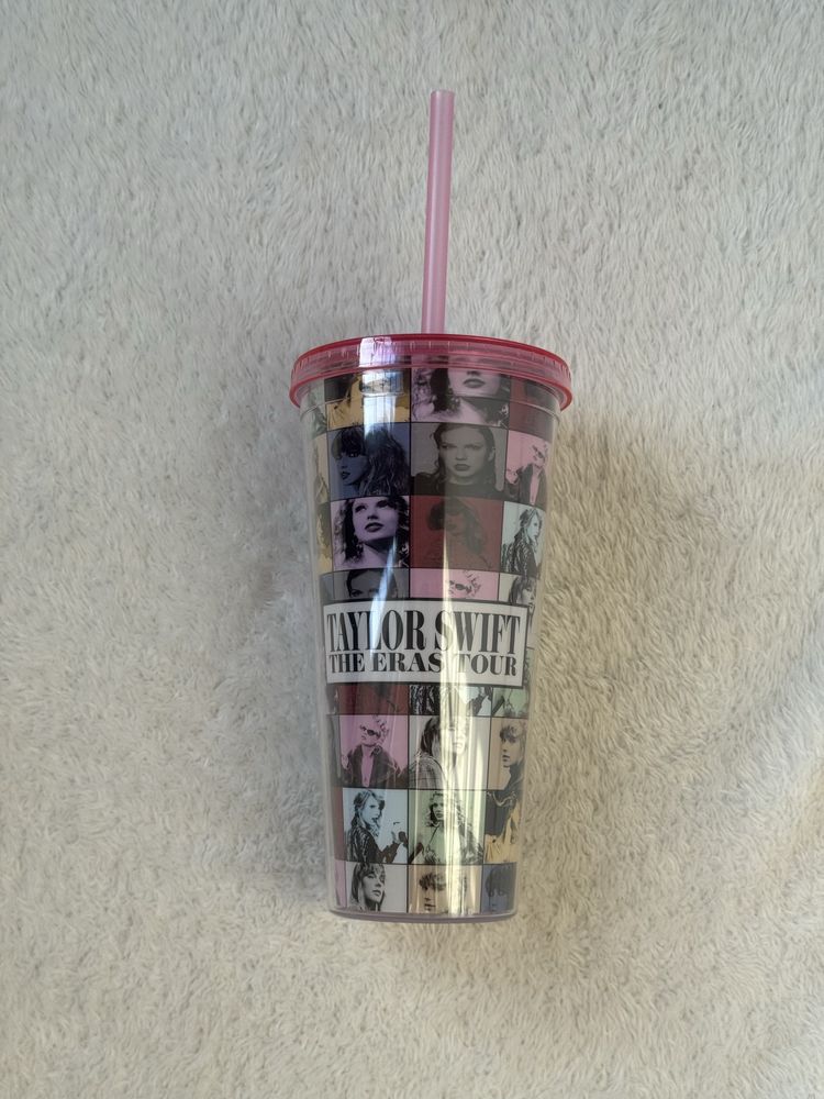 Taylor Swift - Copo cinema