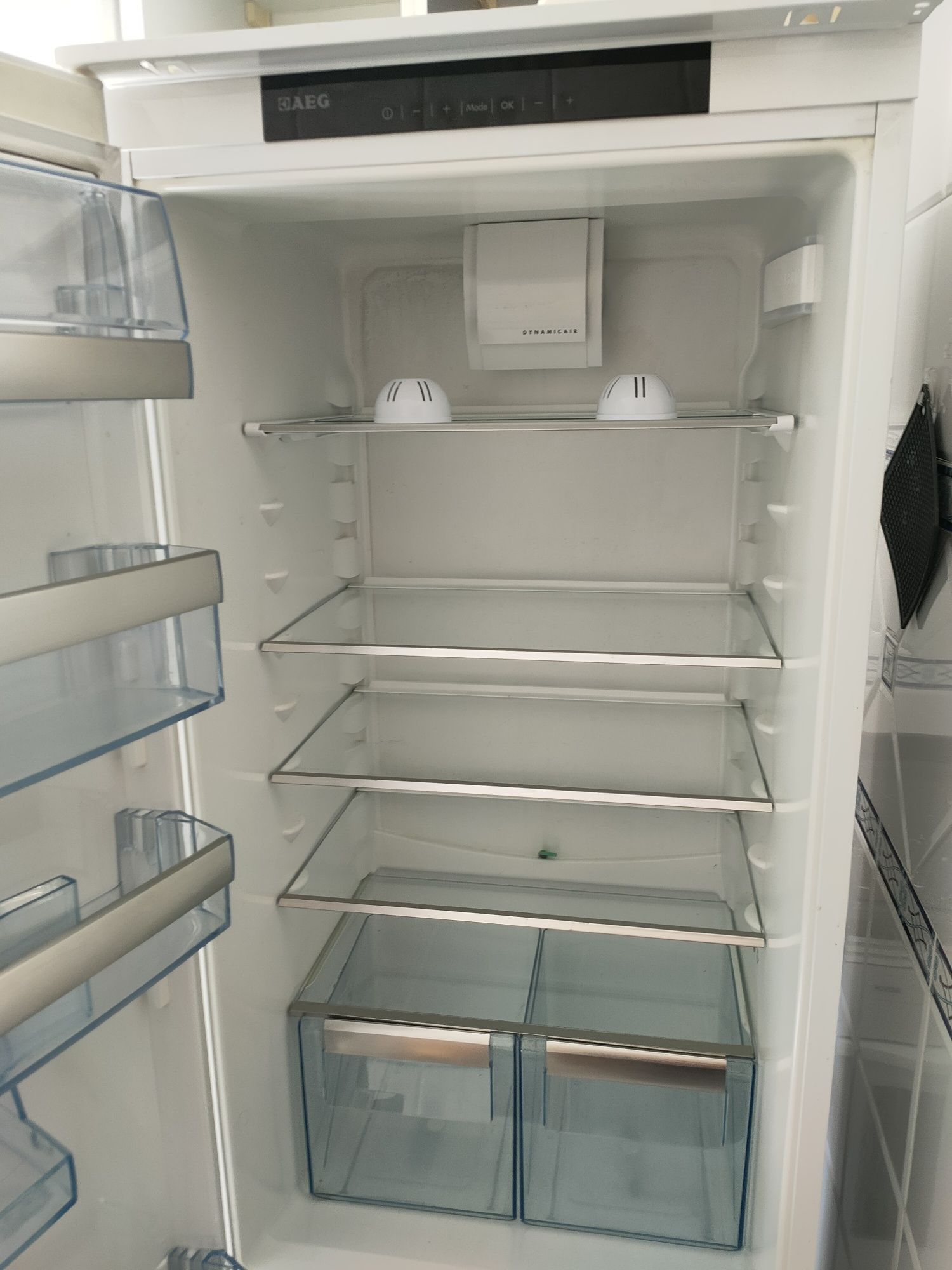 Frigorífico de encastre AEG