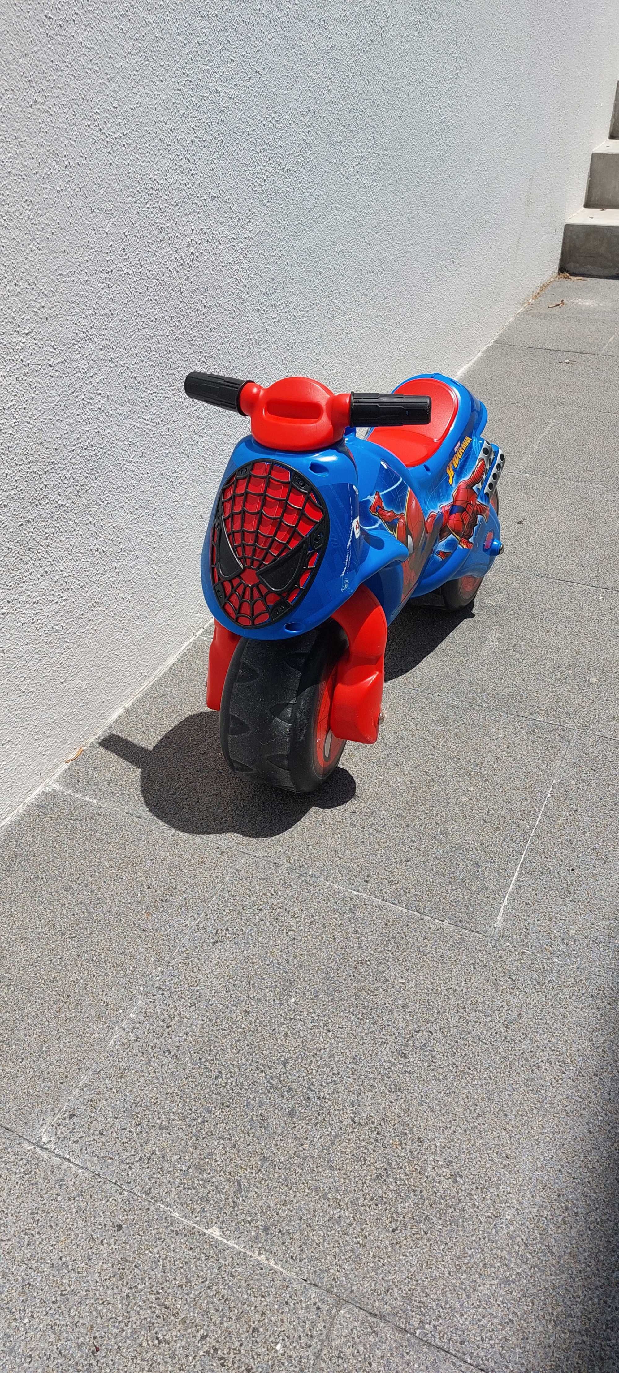 Mota / andador spider man
