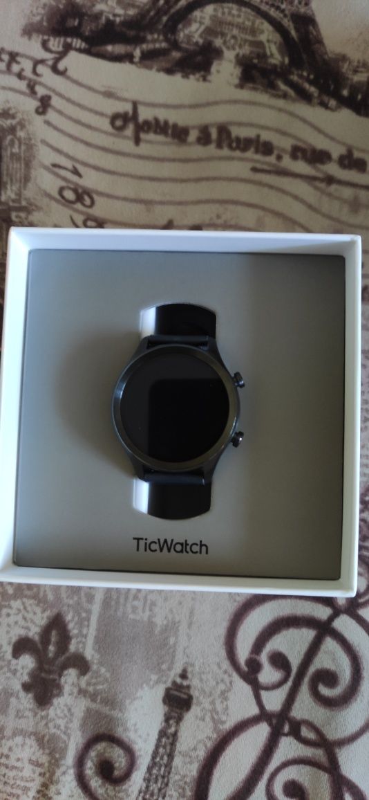 Смарт-часы TicWatch C2