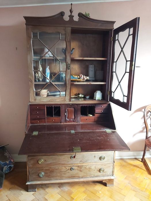 Móvel escrivaninha inglesa