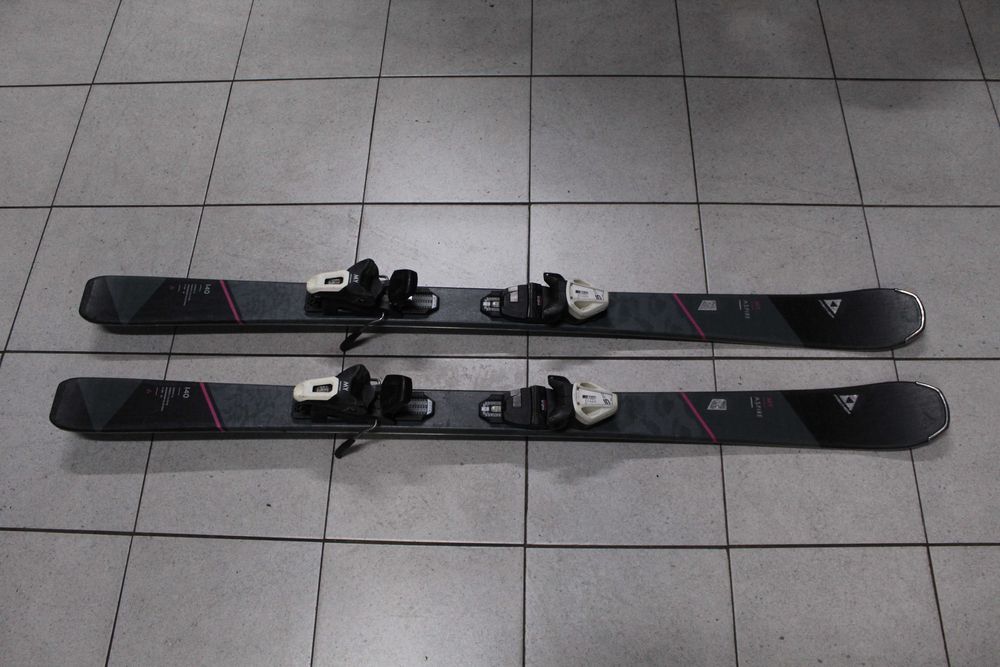Narty Rossignol Fischer My Aspire 140 cm + wiązania Fischer