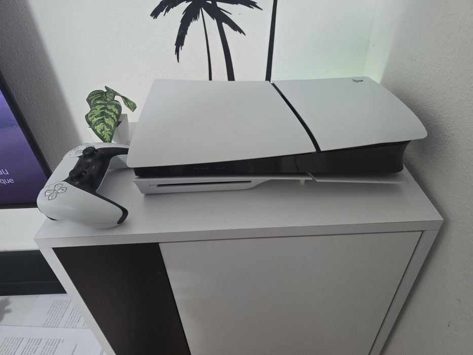 Ps5 com comando 1 tera de memoria