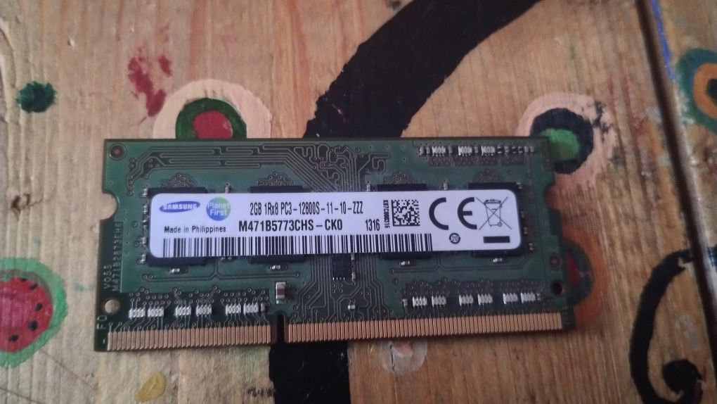 Оперативна пам'ять Samsung 2 GB SO-DIMM DDR3L 1600 MHz