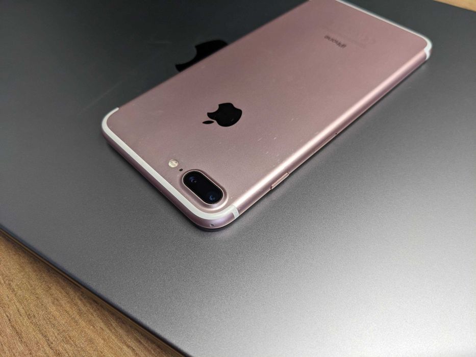 Продам iPhone 7 Plus Rose Gold 128GB Neverlock