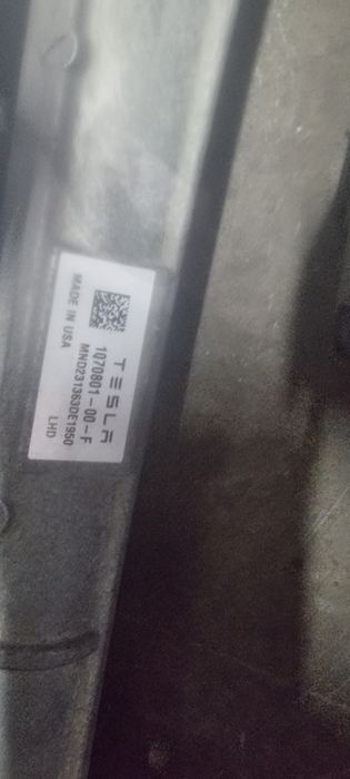 Caixa direcao TESLA model Y,X,S e model 3