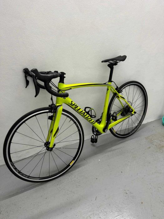 Bicicleta de estrada como nova, carbono 700 euros
775 euros
