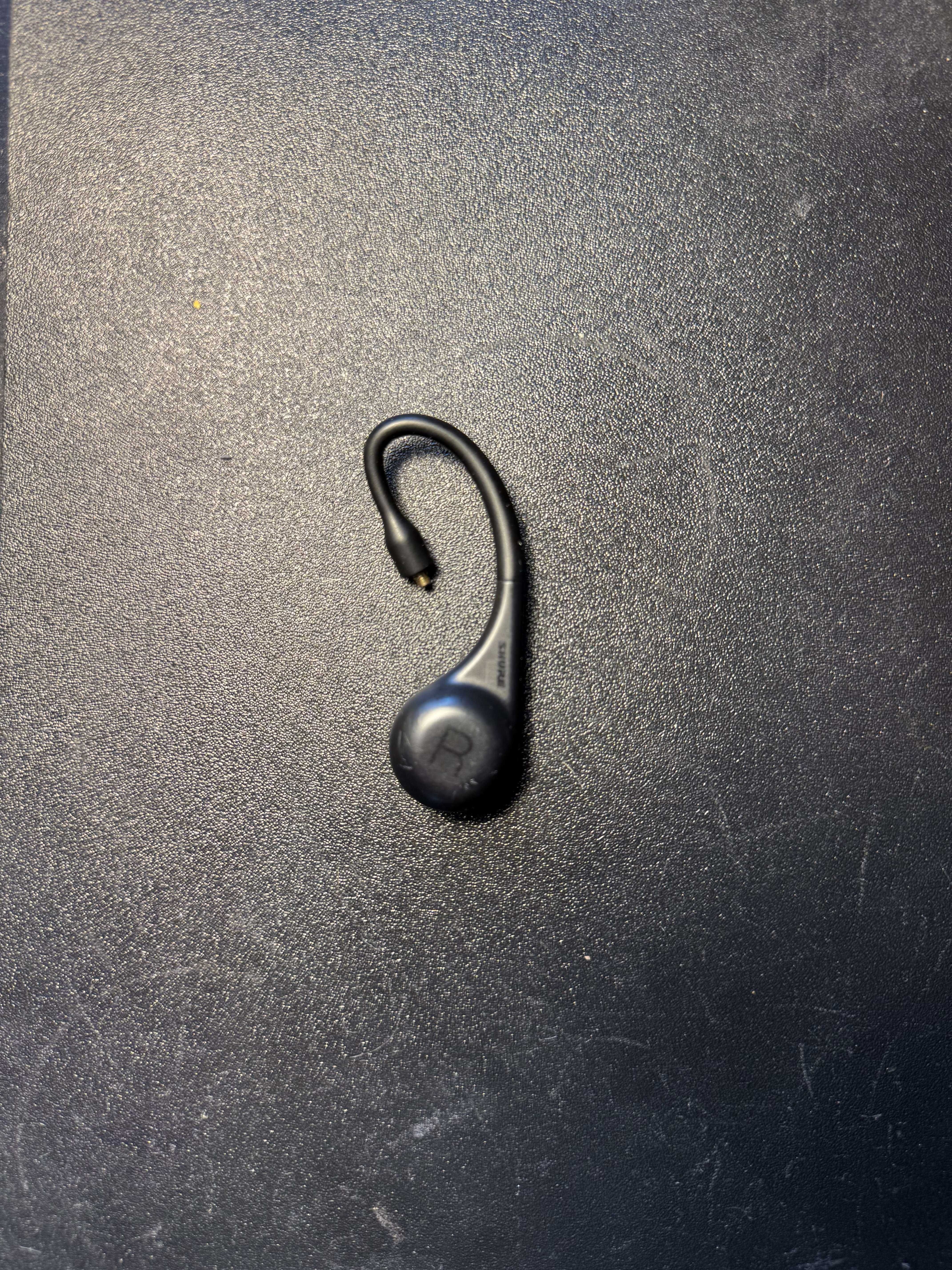 Shure RMCE-TW2 prawa słuchawka oraz case ładujący MMCX