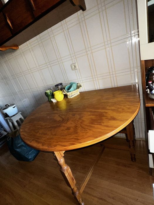 Mesa de madeira extensivel