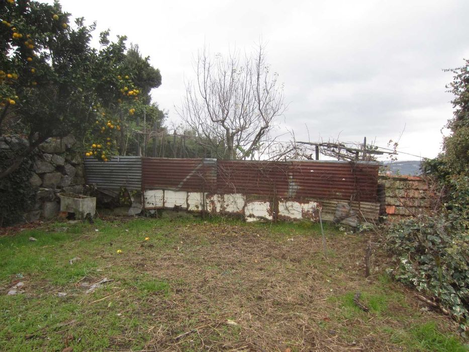 Moradias independentes para  venda na Rua Fafel, 122