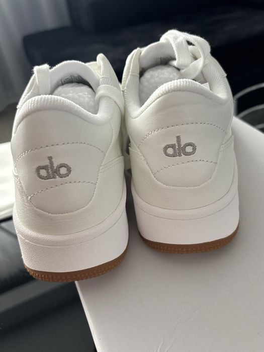 Alo Yoga sneakersy biale buty roz.38/39 miu