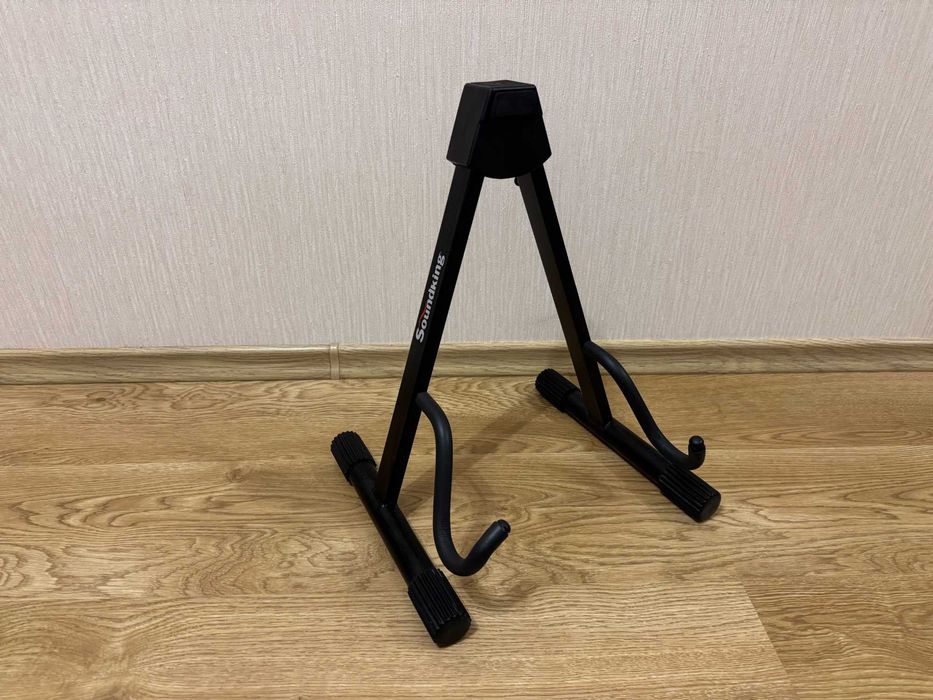 Стійка для електро-, бас-гітари Soundking DG010