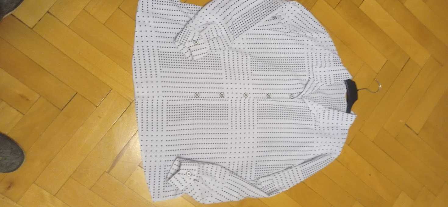 Bluzka, biała w czarne kropki ,elegancka r.48/50