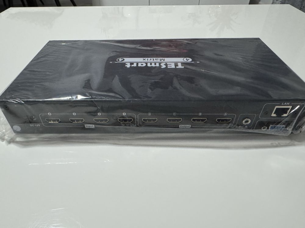 Przełacznik KVM switch HDMI Matrix 4x4 4K Ultra HD RS232 TCP/IP
