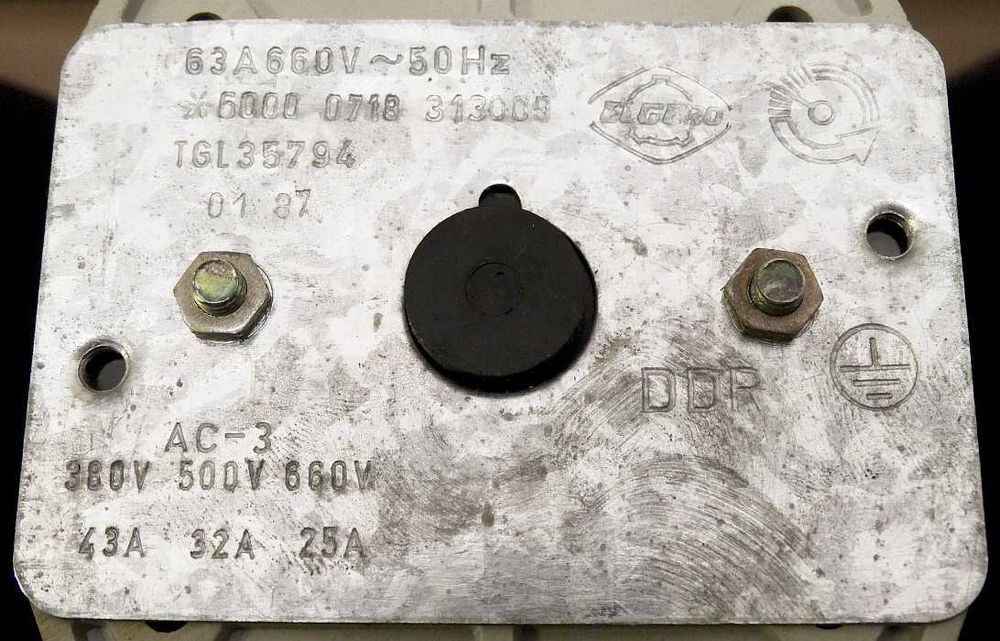 Przełącznik pakietowy gwiazda trójkąt Y/D 63 A 660 V EAW ELGERO NRD