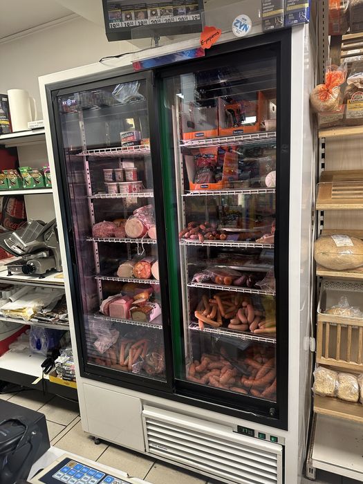 Witryna / Regał / Szafa chłodnicza RAPA