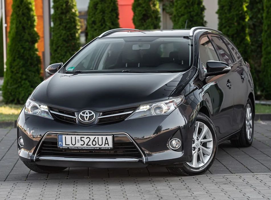Toyota Auris Toyota Auris II Kombi 1.6 Benzyna 132 KM – Bezwypadkowa, Zarejestrowan