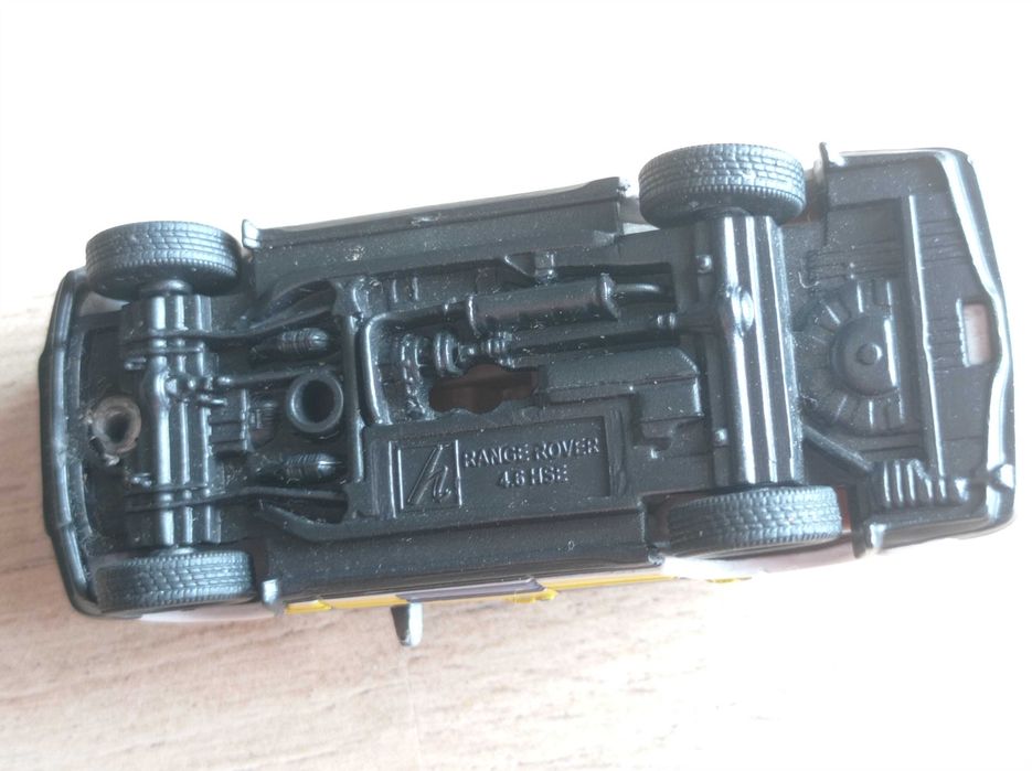 1:72 model samochodu Range rover policja Hongwell Cararama Police