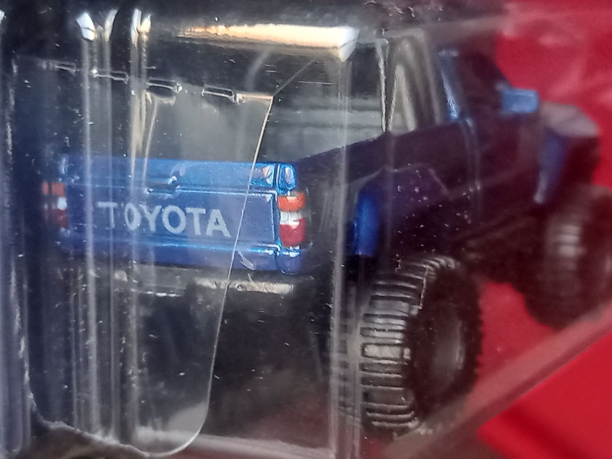 87 toyota pickup truck hot wheels rodas borracha