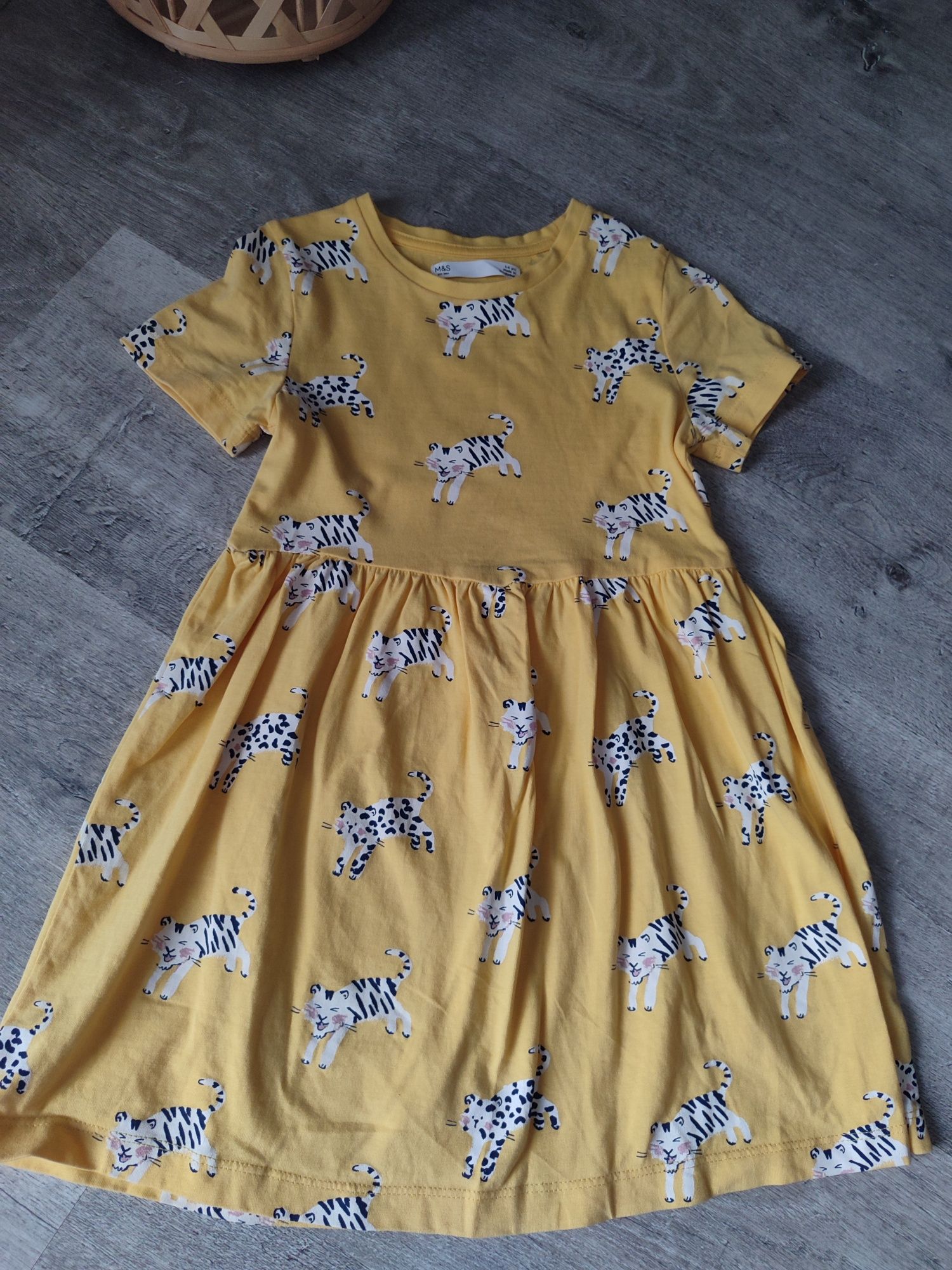 Nowa sukienka , tygrysy koty , M&S 5-6 lat