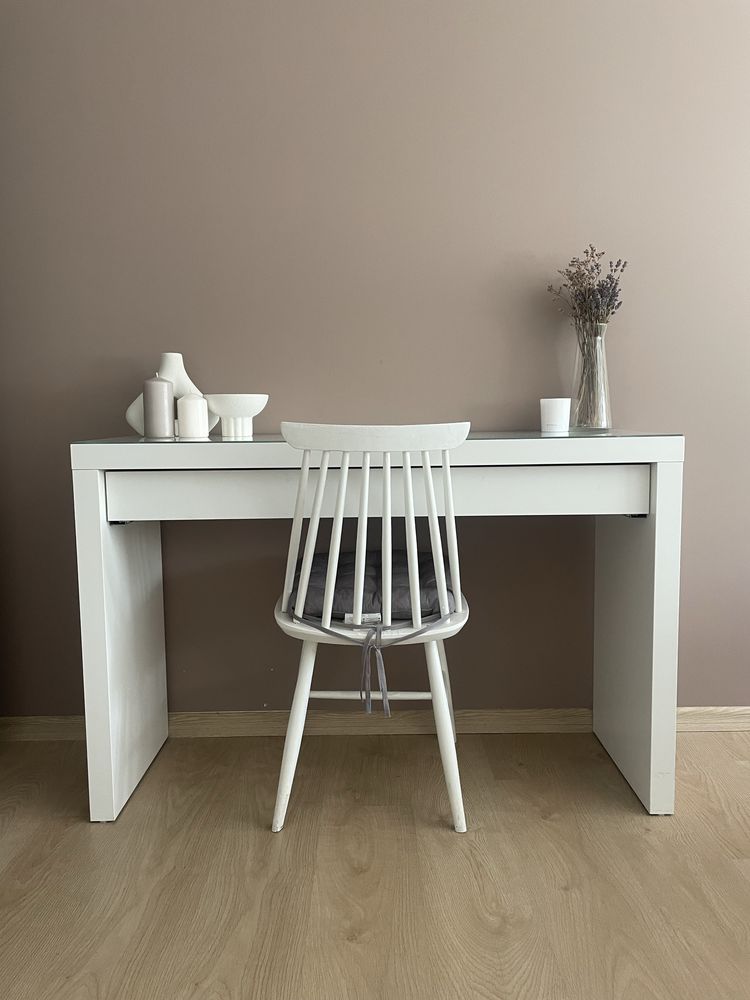 Sprzedam toaletkę Malm ikea stan bez wad