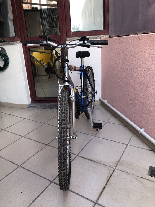 Bicicleta  todo o terreno modelo BTT