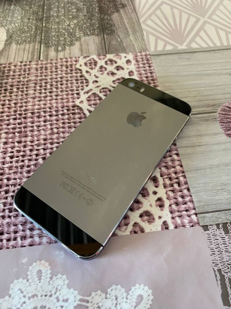 Продам iPhone 5s Срочно