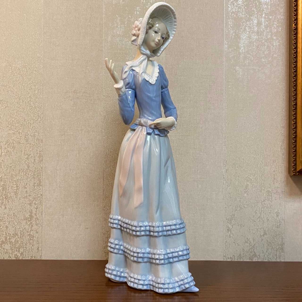 Фарфоровая статуэтка Lladro «Молодая леди». Читайте описание.