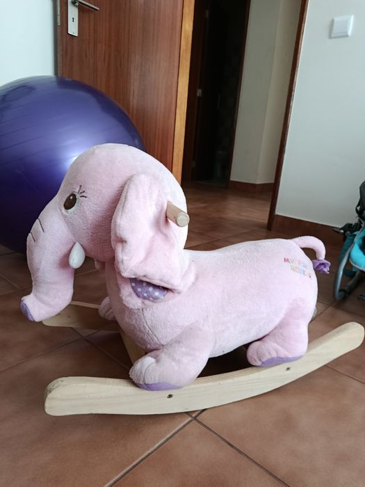 Elefante cor de rosa