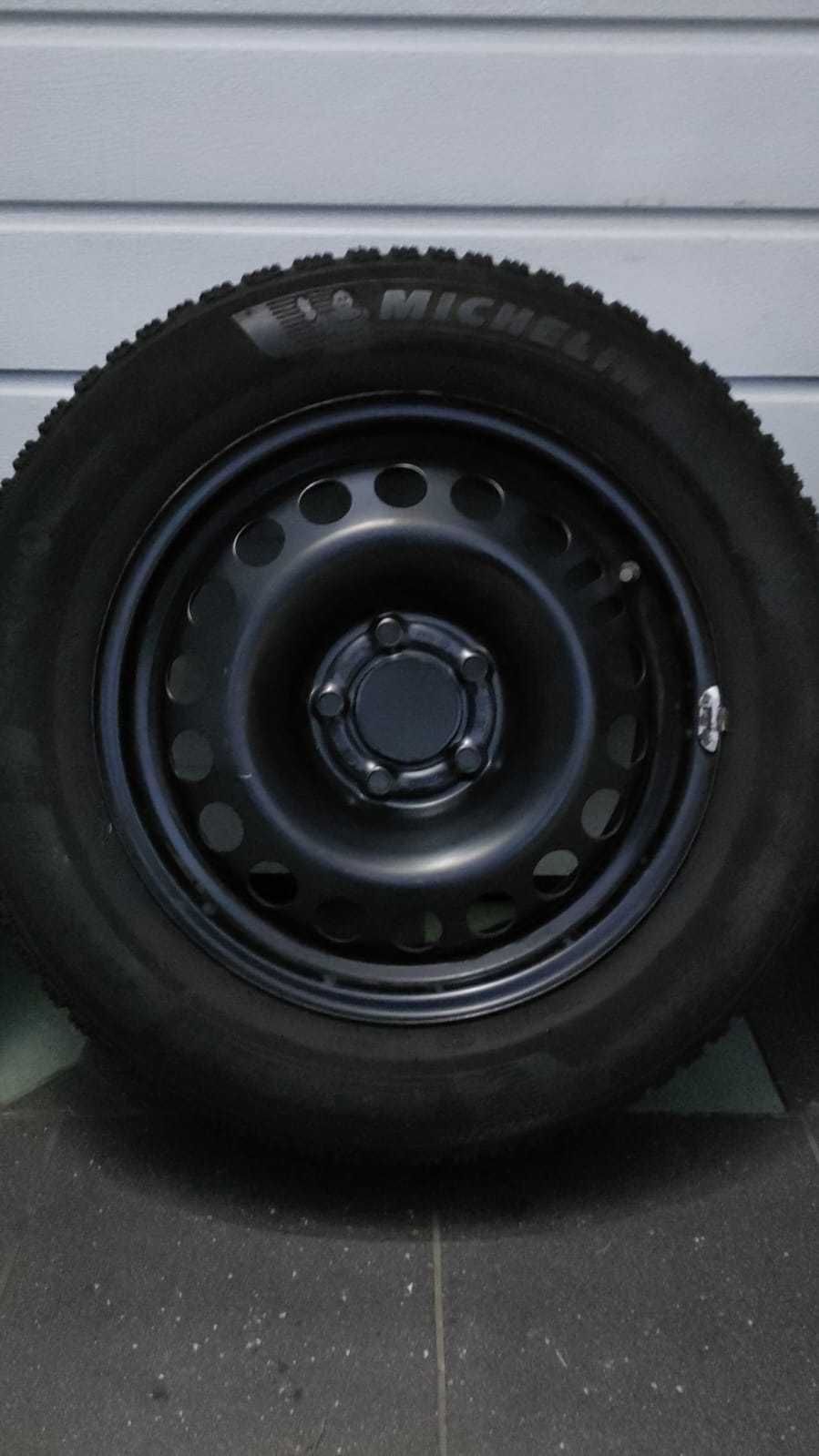 Koła stalowe Opel Astra J 16" 5x115 opony zima 215/60/16 (OL1552)