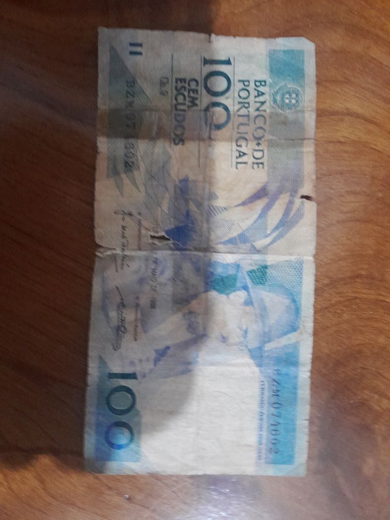 Notas de 100 e 20 escud0s