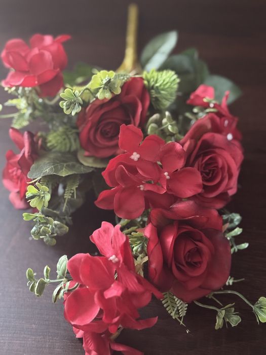 Bukiet sztucznych kwiatków 48tknkw