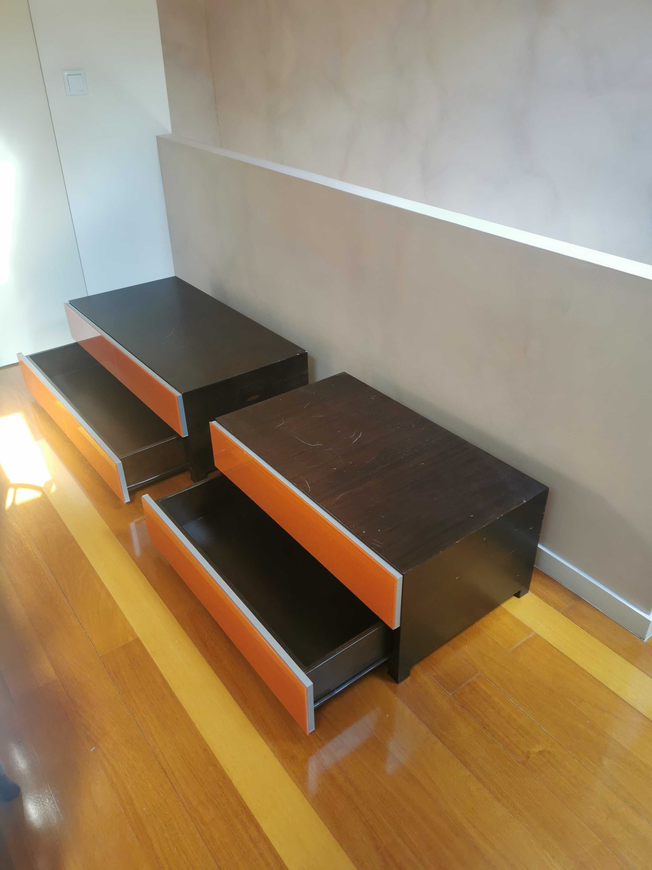 Móveis mesas de cabeceira consola